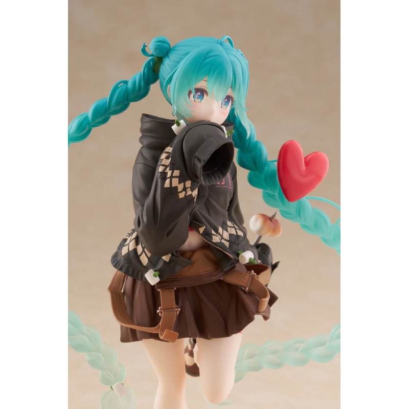 Hatsune Miku Fashion Outdoor Spring Ver. Figure, 18cm
