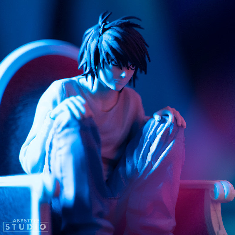 Death Note Sitting L SFC Figure, 15cm
